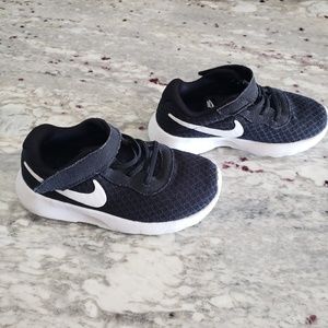 toddler Nike shoes